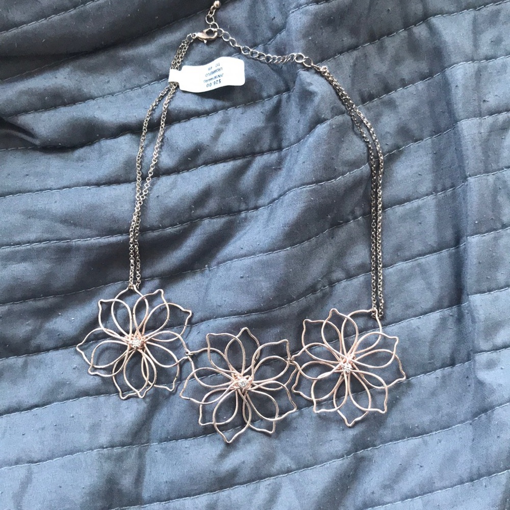 Rose Gold Flower Necklace